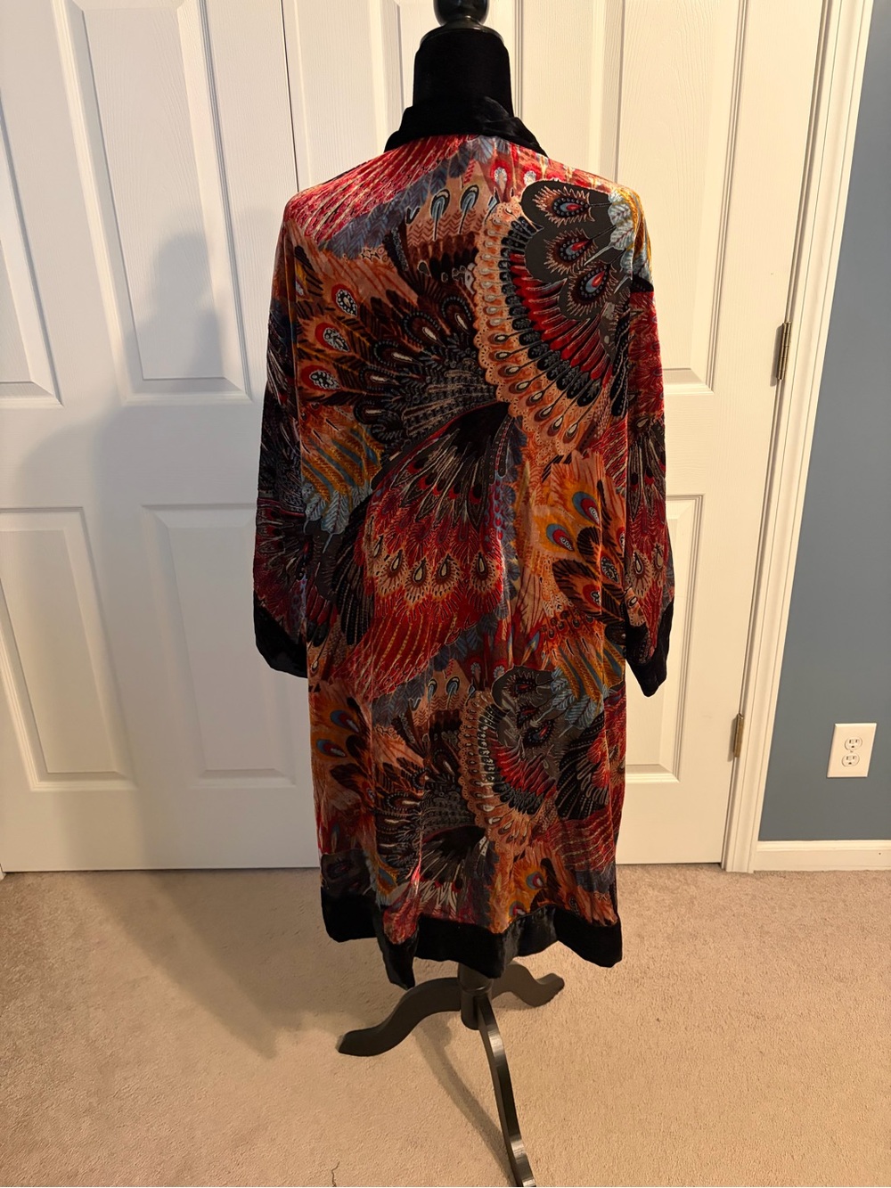 Chico’s velvet peacock pattern duster/kimono/layering piece.New w/ tags, sz L/XL - Picture 3 of 8